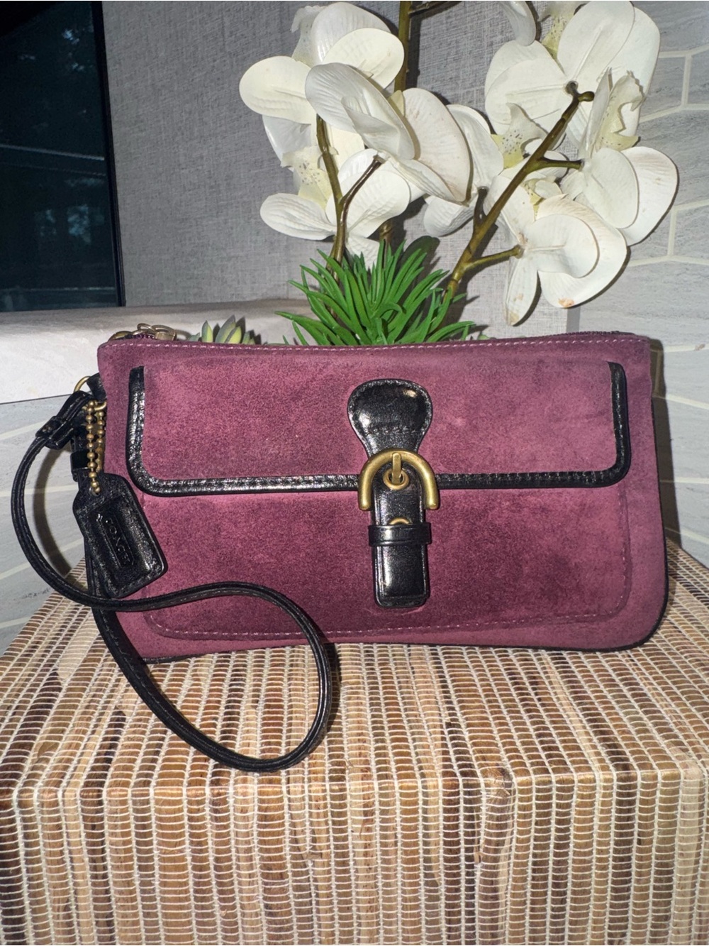 RARE Coach SoHo Suede Wristlet Clutch in Plum w/ Black Trim Excellent Condition